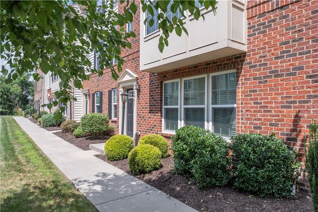 2801 Pointe View Dr, Adams Twp, PA 16046