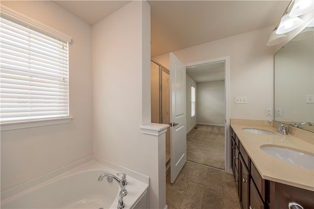 2801 Pointe View Dr, Adams Twp, PA 16046