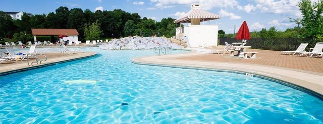 2801 Pointe View Dr, Adams Twp, PA 16046