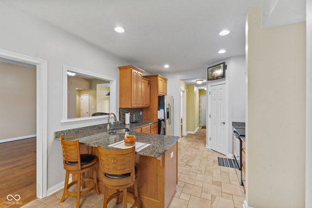 5312 Brooks Bend, Greenwood, IN 46143