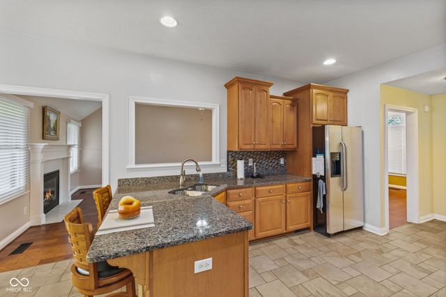 5312 Brooks Bend, Greenwood, IN 46143