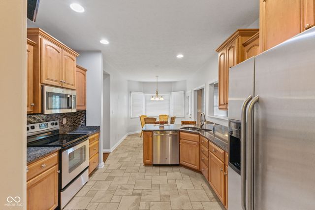 5312 Brooks Bend, Greenwood, IN 46143