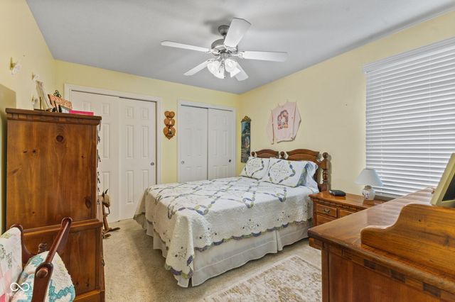 5312 Brooks Bend, Greenwood, IN 46143