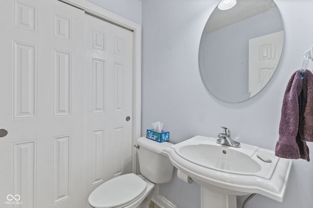 5312 Brooks Bend, Greenwood, IN 46143