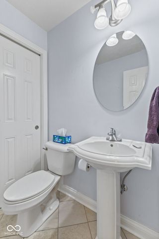 5312 Brooks Bend, Greenwood, IN 46143