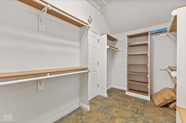 5312 Brooks Bend, Greenwood, IN 46143