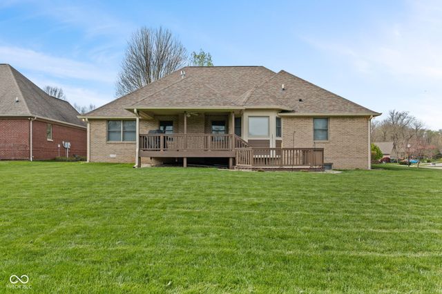 5312 Brooks Bend, Greenwood, IN 46143