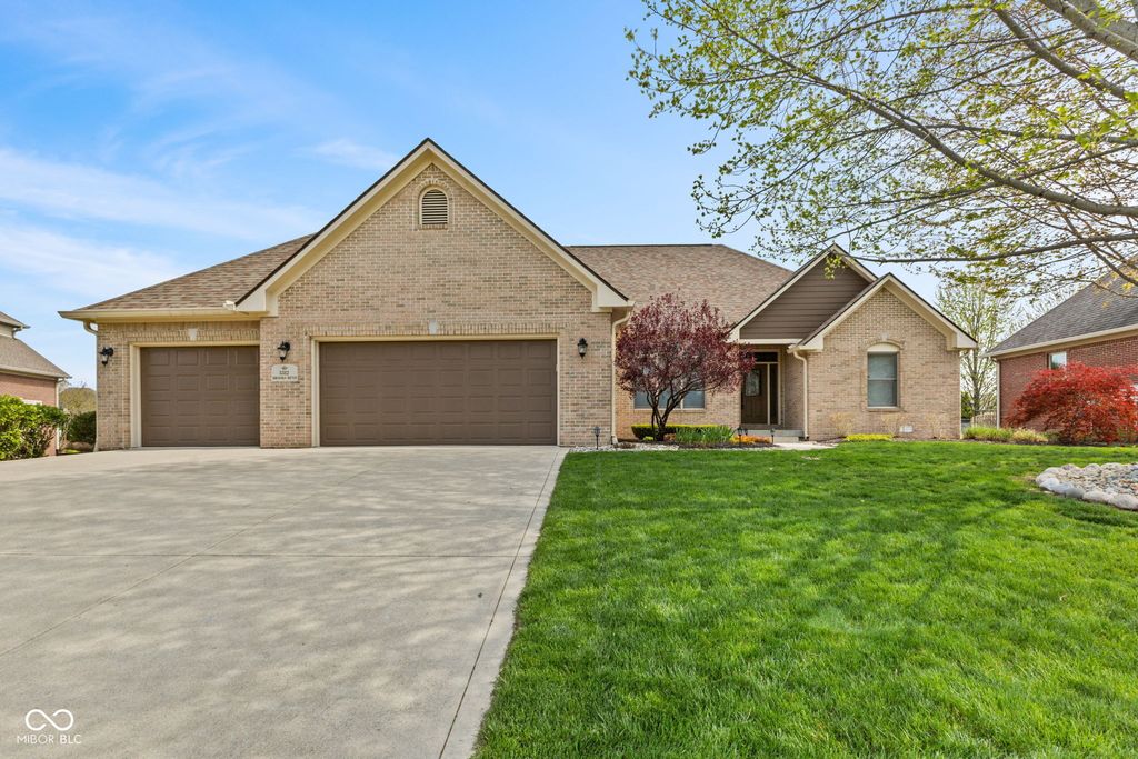 5312 Brooks Bend, Greenwood, IN 46143