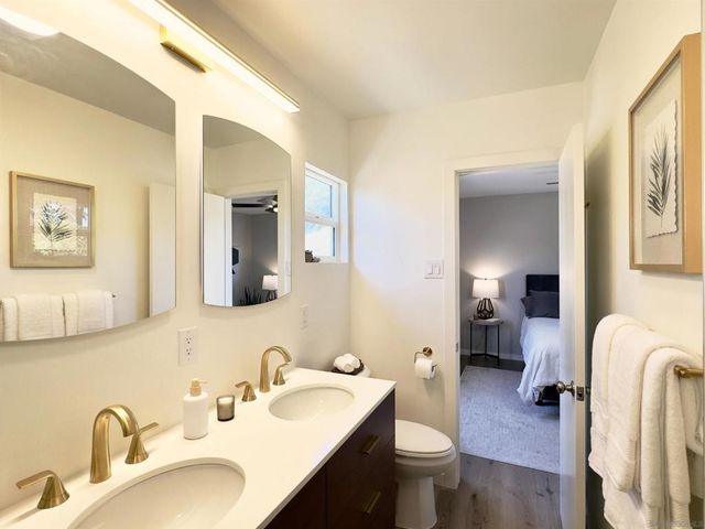 1418 York Dr, Vista, CA 92084