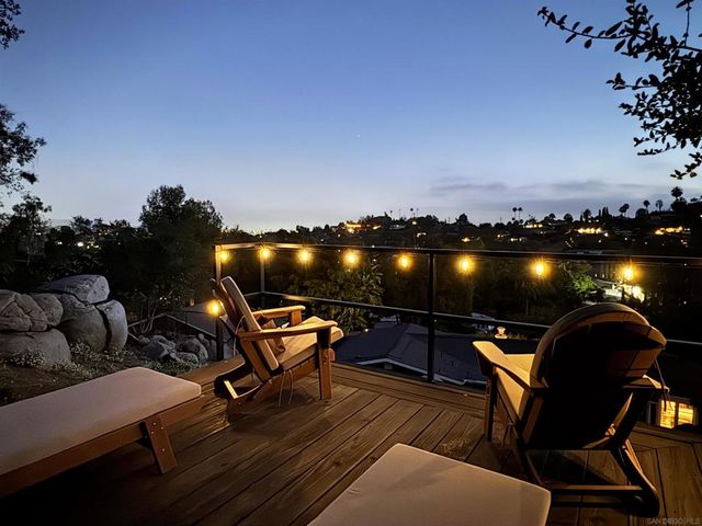 1418 York Dr, Vista, CA 92084