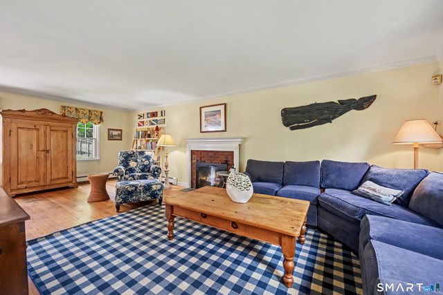 100 Sherley Place, Fairfield, CT 06825