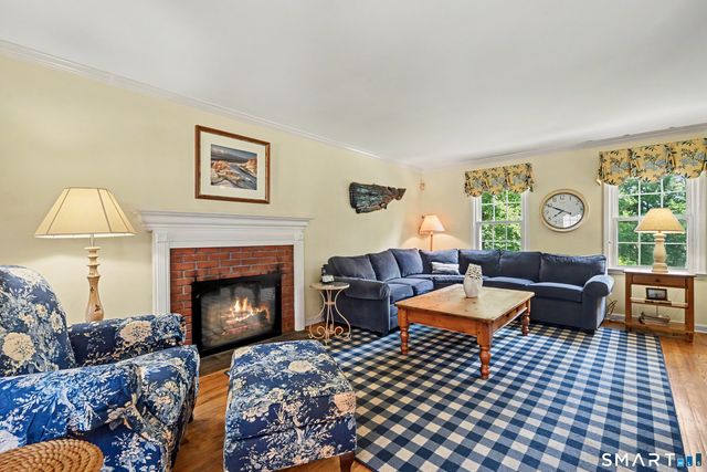 100 Sherley Place, Fairfield, CT 06825