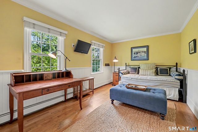 100 Sherley Place, Fairfield, CT 06825