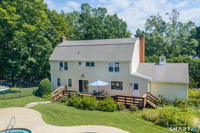 100 Sherley Place, Fairfield, CT 06825