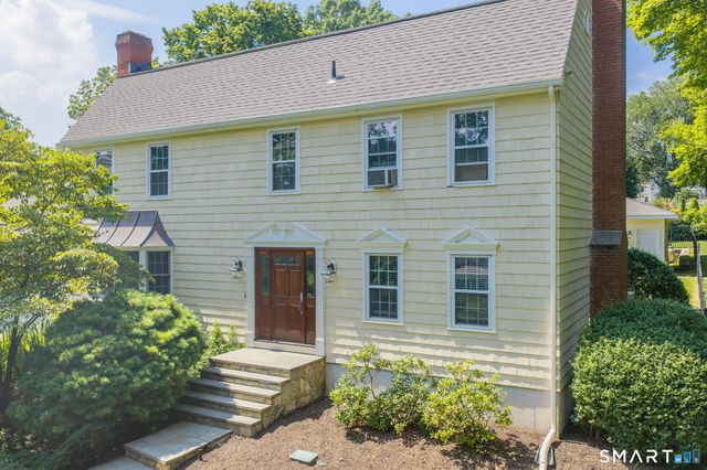 100 Sherley Place, Fairfield, CT 06825