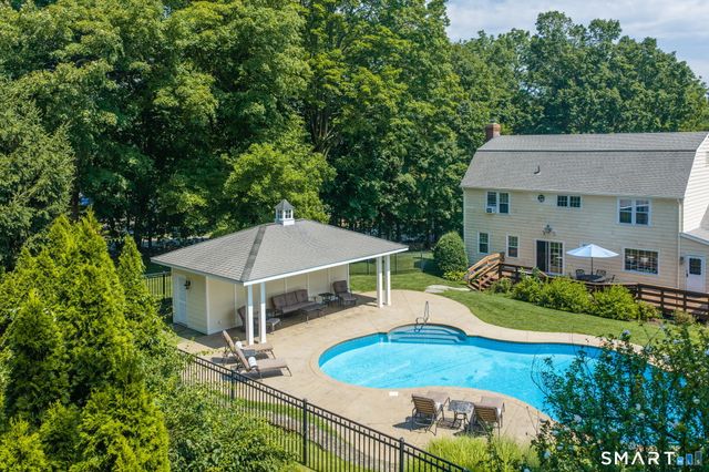 100 Sherley Place, Fairfield, CT 06825