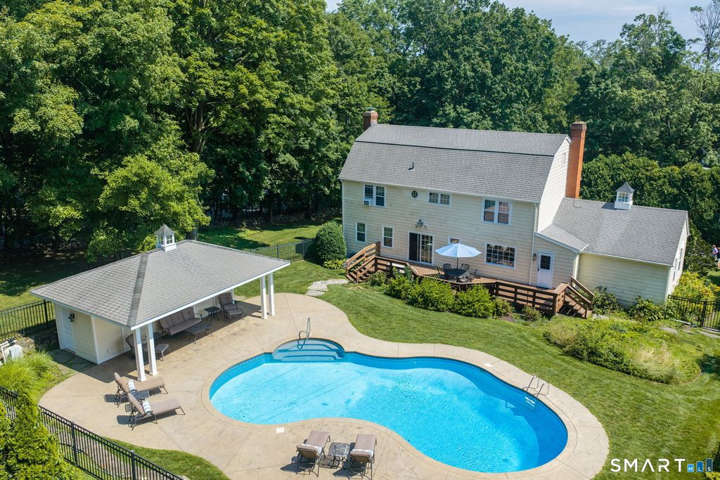 100 Sherley Place, Fairfield, CT 06825