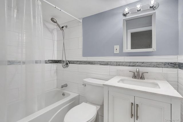 5 2nd Place, Roosevelt, NY 11575