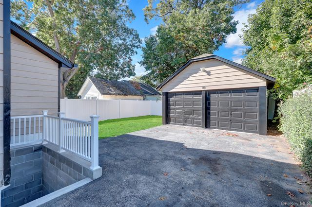 5 2nd Place, Roosevelt, NY 11575