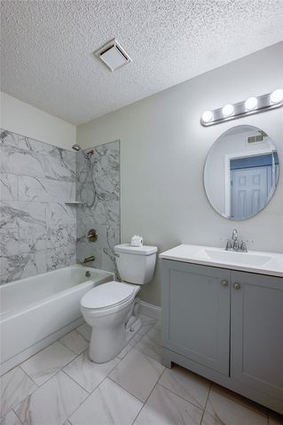 1600 BIG TREE ROAD H3, South Daytona, FL 32119