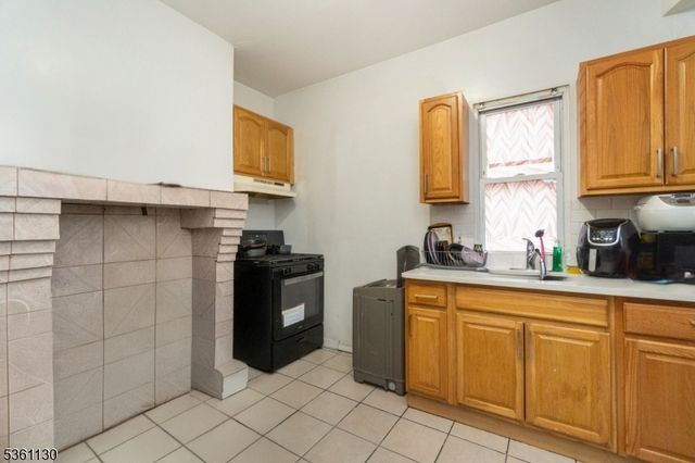 101 Eaton Pl, East Orange City, NJ 07017