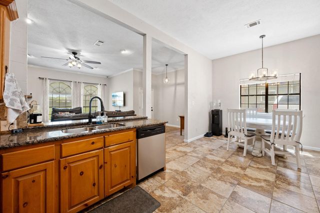 5809 Cajun Way, Baytown, TX 77523