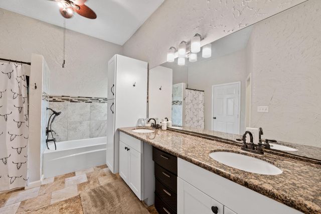 5809 Cajun Way, Baytown, TX 77523