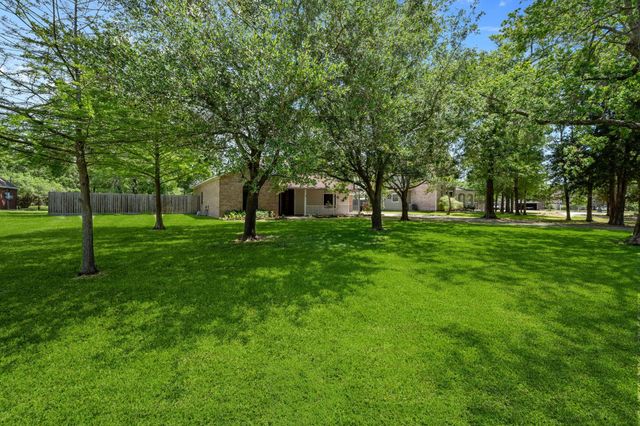 5809 Cajun Way, Baytown, TX 77523