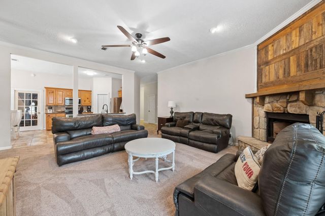 5809 Cajun Way, Baytown, TX 77523