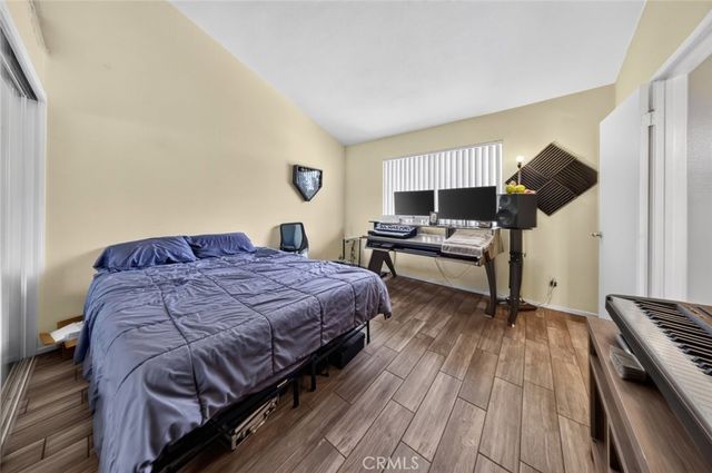 9540 Sepulveda 11, North Hills, CA 91343