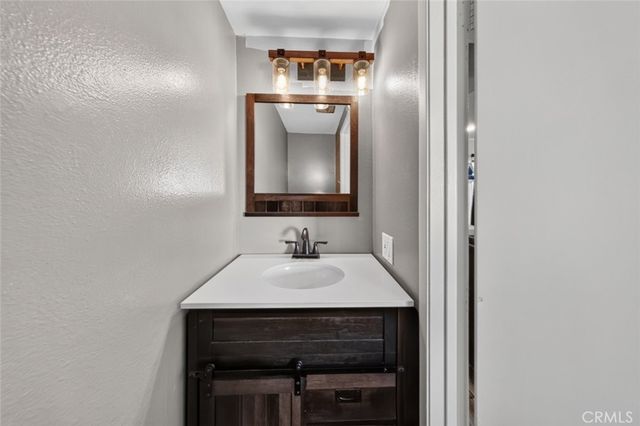 9540 Sepulveda 11, North Hills, CA 91343