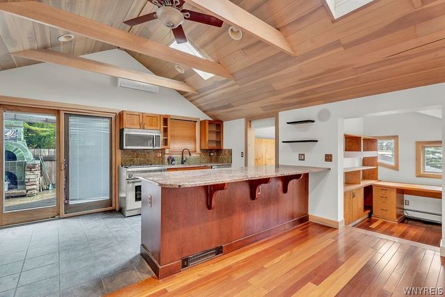 7015 S Abbott Rd, Boston, NY 14075