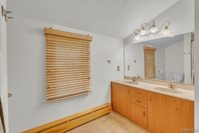 7015 S Abbott Rd, Boston, NY 14075