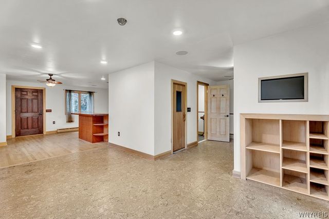 7015 S Abbott Rd, Boston, NY 14075