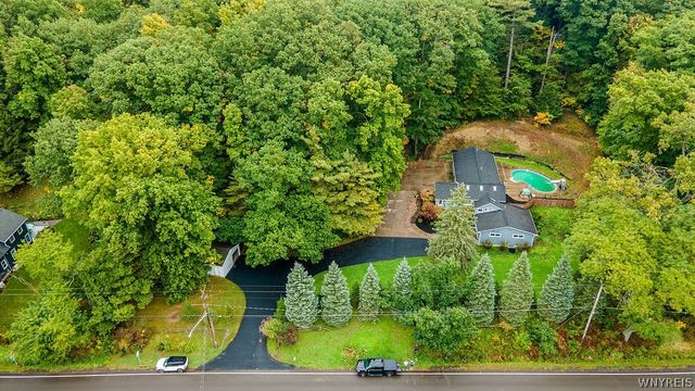 7015 S Abbott Rd, Boston, NY 14075