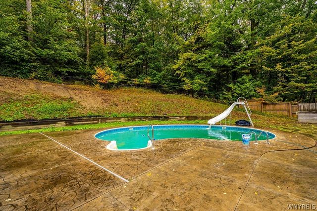 7015 S Abbott Rd, Boston, NY 14075