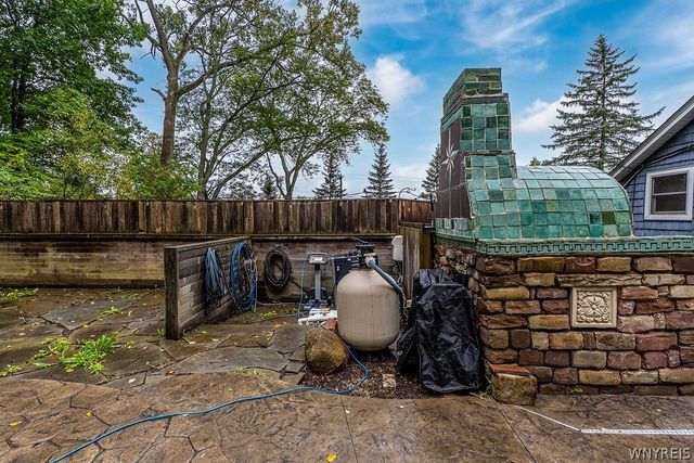 7015 S Abbott Rd, Boston, NY 14075