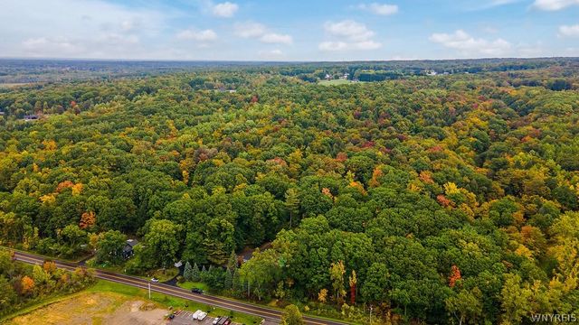 7015 S Abbott Rd, Boston, NY 14075