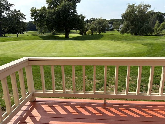 60 Saddle Green B, North Providence, RI 02904