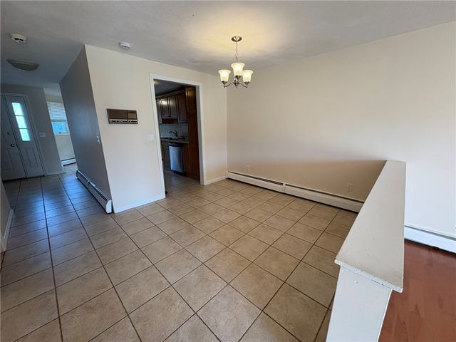60 Saddle Green B, North Providence, RI 02904