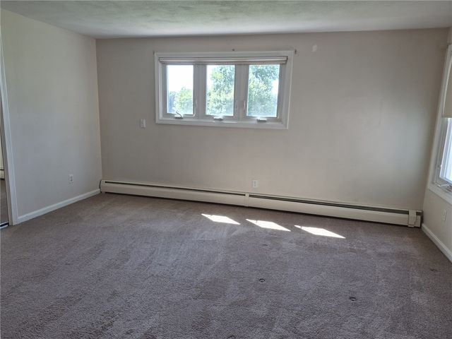 60 Saddle Green B, North Providence, RI 02904