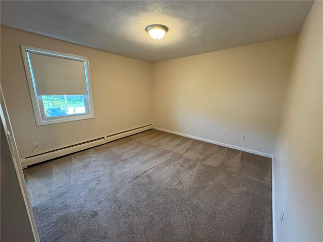 60 Saddle Green B, North Providence, RI 02904