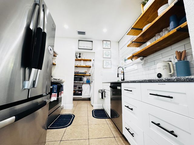 7161 Sheridan Street, Hollywood, FL 33024