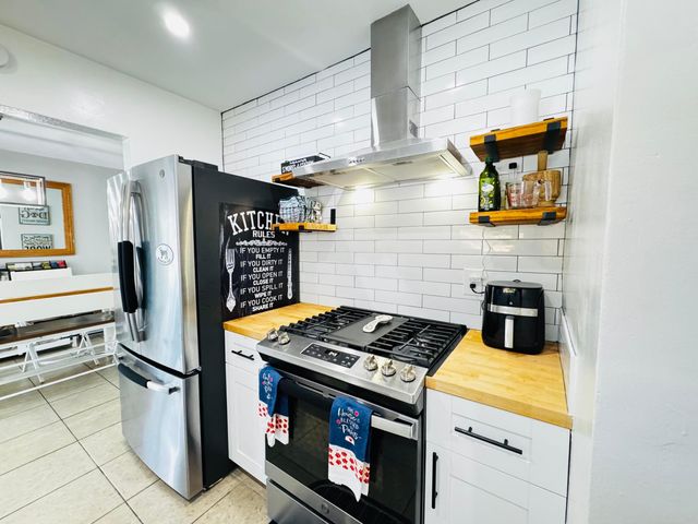 7161 Sheridan Street, Hollywood, FL 33024
