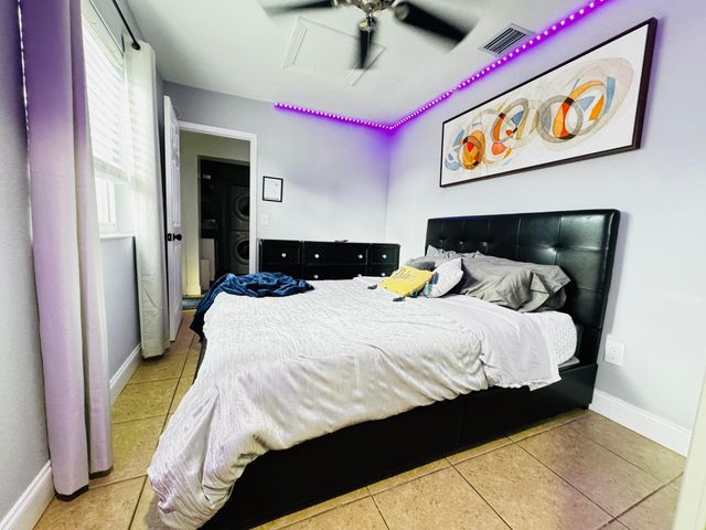 7161 Sheridan Street, Hollywood, FL 33024