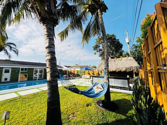7161 Sheridan Street, Hollywood, FL 33024