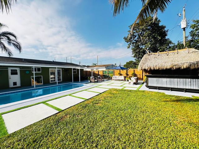 7161 Sheridan Street, Hollywood, FL 33024