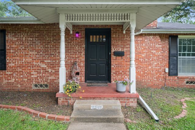 2717 Crestview Street, Tyler, TX 75701