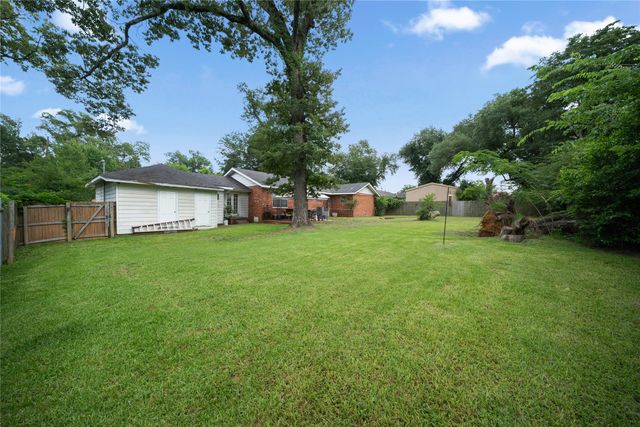 2717 Crestview Street, Tyler, TX 75701