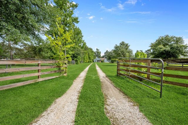 28071 Ivy Oaks Lane, Splendora, TX 77372